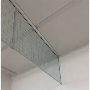 夾絲玻璃擋煙垂壁廠家(圖1) 夾絲防火玻璃擋煙垂壁.jpg